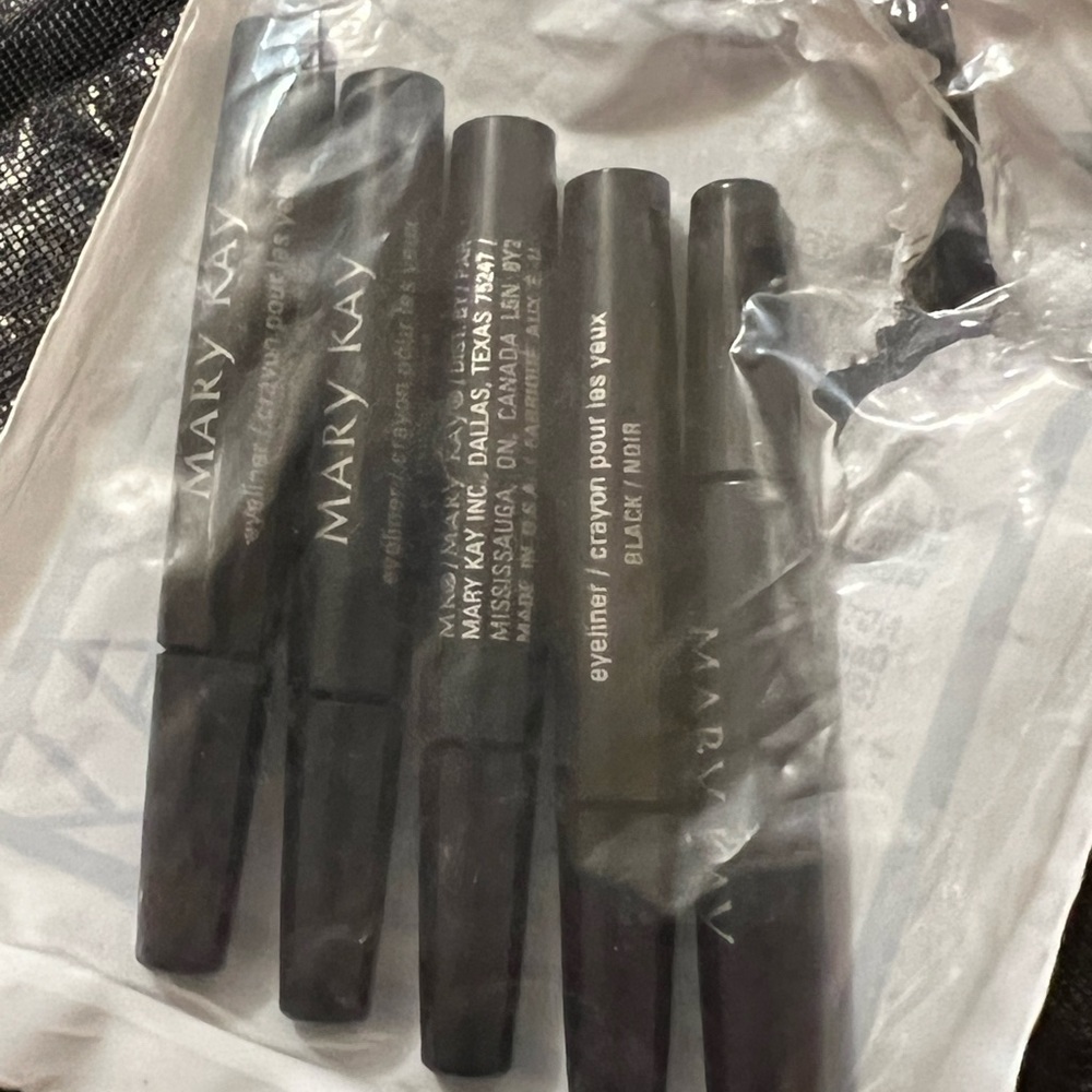 Mary Kay eyeliner